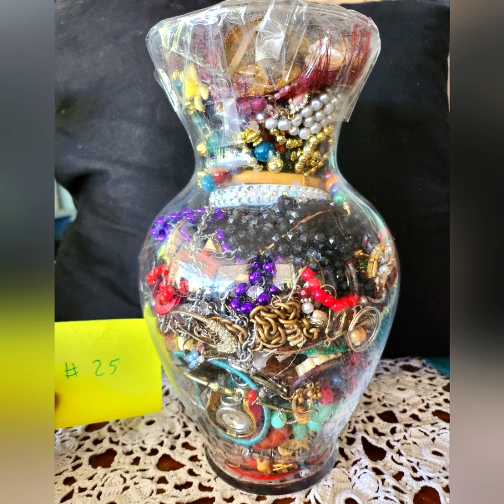 Grab bag vase